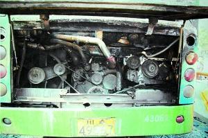 成都公交燃烧不排除人为 极危重伤员增至6人