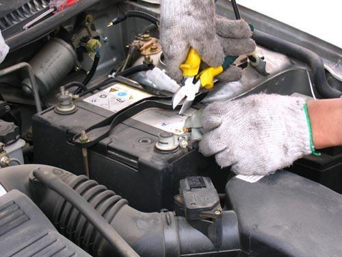 电瓶保养简要介绍 无需进厂保养