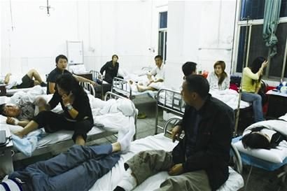 湖南发生特大车祸 7人遇难59人受伤(组图)