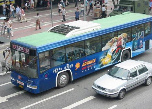 开车别怕被加塞 驾驶者守规矩很重要 开车别怕被加塞 驾驶者守规矩很重要